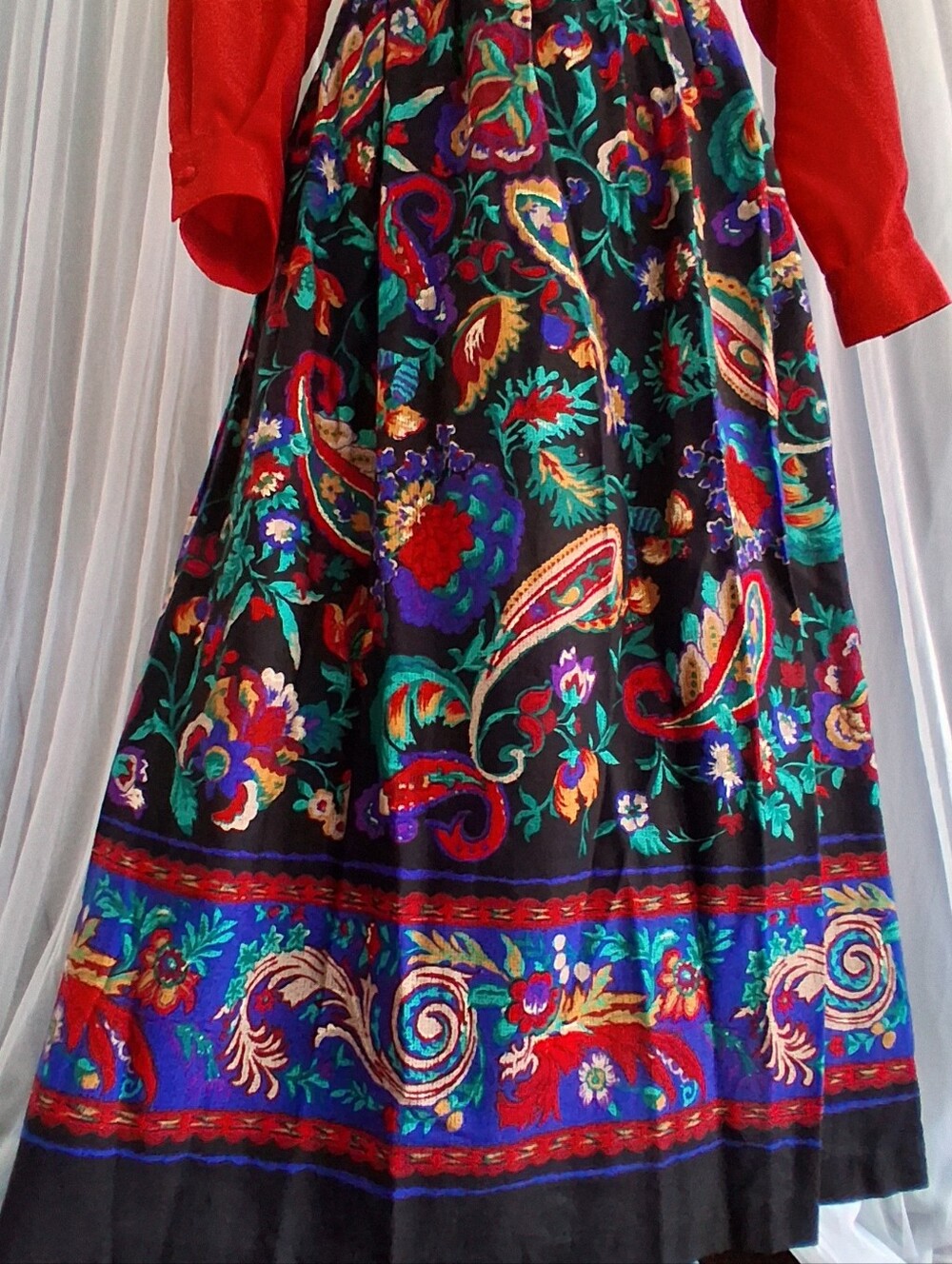 vintage 1980/90s vibrant paisley floral midi skirt 29" waist elastic in back